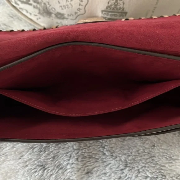 Coach Beige Leather Shoulder Bag with Gold Accents - Picture 10 of 15